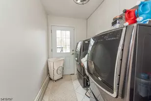 3 S Hampton Dr, Fairfield, NJ 07004 - Photo 27