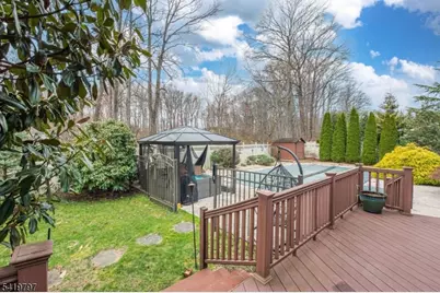 3 S Hampton Dr, Fairfield, NJ 07004 - Photo 37