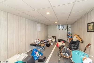 3 S Hampton Dr, Fairfield, NJ 07004 - Photo 29