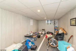 3 S Hampton Dr, Fairfield, NJ 07004 - Photo 29