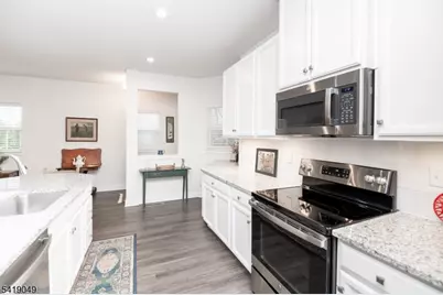 35 Sparrowhawk St, Washington Township, NJ 07882 - Photo 9