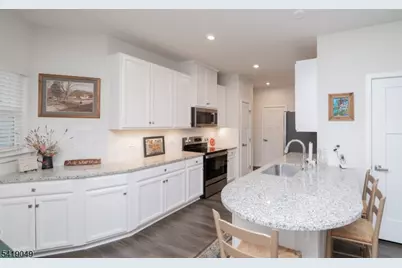 35 Sparrowhawk St, Washington Township, NJ 07882 - Photo 11