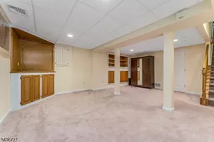 107 Franklin Ct, Raritan Township, NJ 08822 - Photo 25