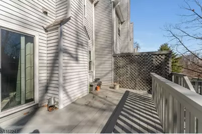 107 Franklin Ct, Raritan Township, NJ 08822 - Photo 27