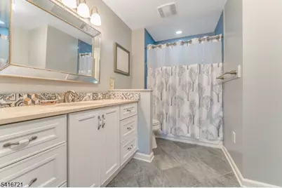 107 Franklin Ct, Raritan Township, NJ 08822 - Photo 19