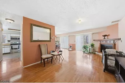 58 Woods Edge Dr, Roxbury Township, NJ 07876 - Photo 7