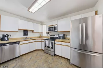 58 Woods Edge Dr, Roxbury Township, NJ 07876 - Photo 11