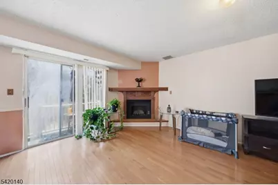 58 Woods Edge Dr, Roxbury Township, NJ 07876 - Photo 5