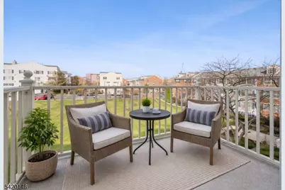 95 Vaughan Dr, Newark, NJ 07103 - Photo 13