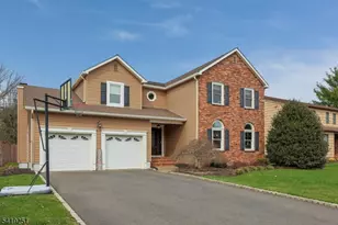 96 Beechwood Cir, Hillsborough Township, NJ 08844 - Photo 5