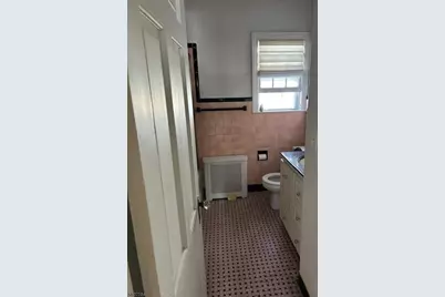 212 Pascack Rd, Woodcliff Lake, NJ 07677 - Photo 9