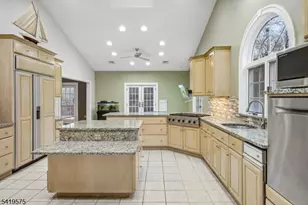 9 Nuthatch Ct, Allamuchy Township, NJ 07840 - Photo 13