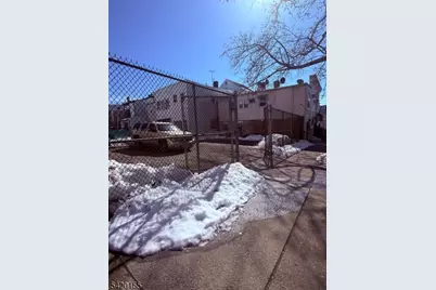 251 Walnut St, Newark, NJ 07105 - Photo 7