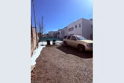 251 Walnut St, Newark, NJ 07105 - Photo 9