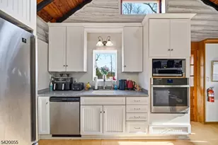 72 Hudson Dr, West Milford, NJ 07480 - Photo 7