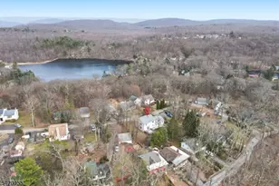 72 Hudson Dr, West Milford, NJ 07480 - Photo 29