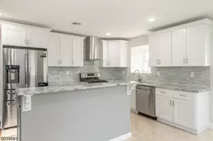 43 Perrin Ave, Pompton Lakes, NJ 07442 - Photo 3