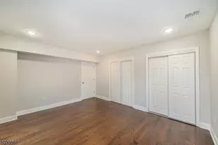 43 Perrin Ave, Pompton Lakes, NJ 07442 - Photo 11