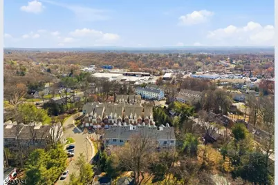 9 Goffle Brook Ct, Hawthorne, NJ 07506 - Photo 37