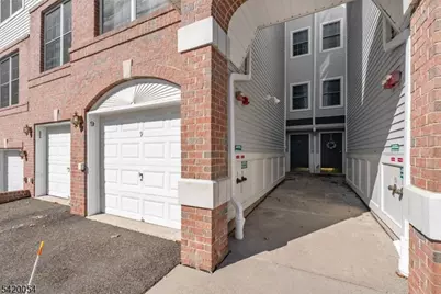 9 Goffle Brook Ct, Hawthorne, NJ 07506 - Photo 3