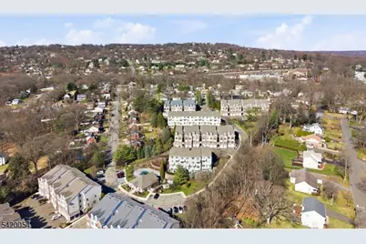 9 Goffle Brook Ct, Hawthorne, NJ 07506 - Photo 39