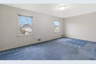 1 Tree Top Rd, Middlesex, NJ 08846 - Photo 15