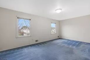 1 Tree Top Rd, Middlesex, NJ 08846 - Photo 15