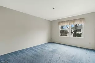 1 Tree Top Rd, Middlesex, NJ 08846 - Photo 19