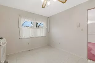 1 Tree Top Rd, Middlesex, NJ 08846 - Photo 13