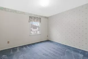 1 Tree Top Rd, Middlesex, NJ 08846 - Photo 21