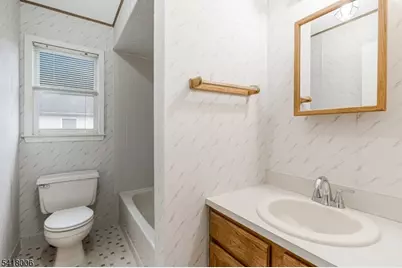 1 Tree Top Rd, Middlesex, NJ 08846 - Photo 23