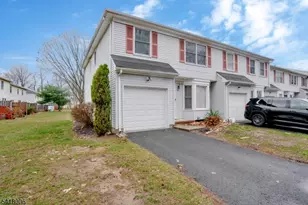 1 Tree Top Rd, Middlesex, NJ 08846 - Photo 1