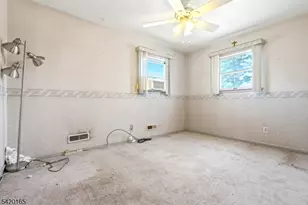 131 Walnut Ave, Clark Township, NJ 07066 - Photo 21