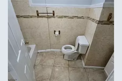 588 S 10th St #1B, Newark, NJ 07103 - Photo 5