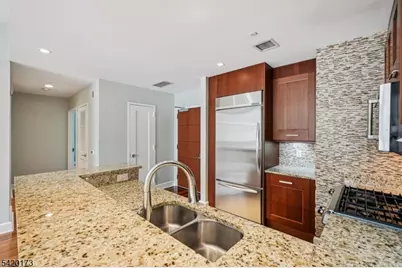 8100 River Rd #210, North Bergen, NJ 07047 - Photo 7