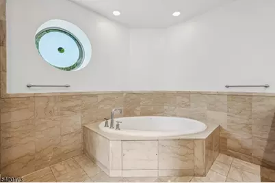 8100 River Rd #210, North Bergen, NJ 07047 - Photo 15