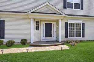 314 Biltmore Ln, Franklin Township, NJ 08873 - Photo 5