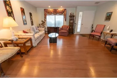 264B Crosse Dr #B, Monroe Township, NJ 08831 - Photo 5