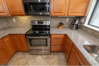 264B Crosse Dr #B, Monroe Township, NJ 08831 - Photo 7