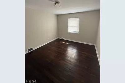 142 Tuxedo Pkwy #1, Newark, NJ 07106 - Photo 3