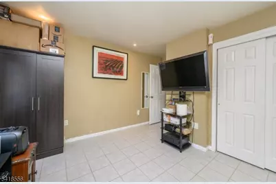 235 Dakota St, Paterson, NJ 07503 - Photo 17