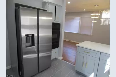 2 Evelyn Ct, Maplewood, NJ 07040 - Photo 9