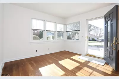 1503 Everett Ter, Fair Lawn, NJ 07410 - Photo 3