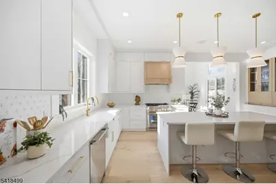 77 Elmwood Dr, Livingston, NJ 07039 - Photo 9