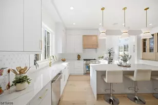 77 Elmwood Dr, Livingston, NJ 07039 - Photo 9