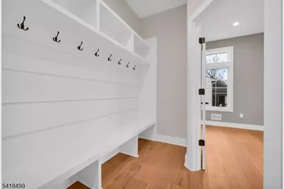 77 Elmwood Dr, Livingston, NJ 07039 - Photo 5