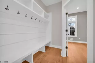 77 Elmwood Dr, Livingston, NJ 07039 - Photo 5