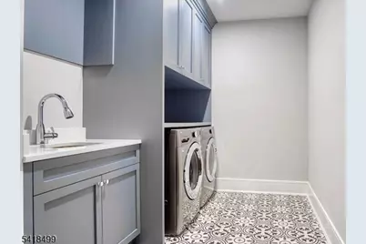 77 Elmwood Dr, Livingston, NJ 07039 - Photo 29