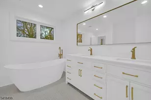 77 Elmwood Dr, Livingston, NJ 07039 - Photo 21