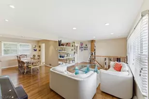 11 Pilgrim Way, Wayne, NJ 07470 - Photo 5